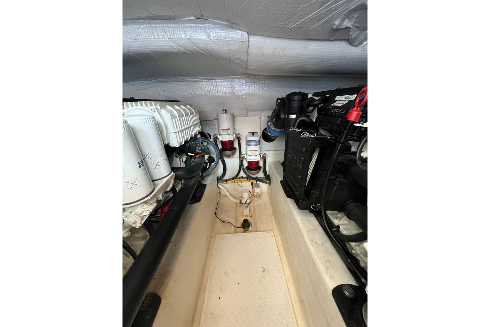 2018 Sabre 42 Fly Bridge Sedan - Photo 45