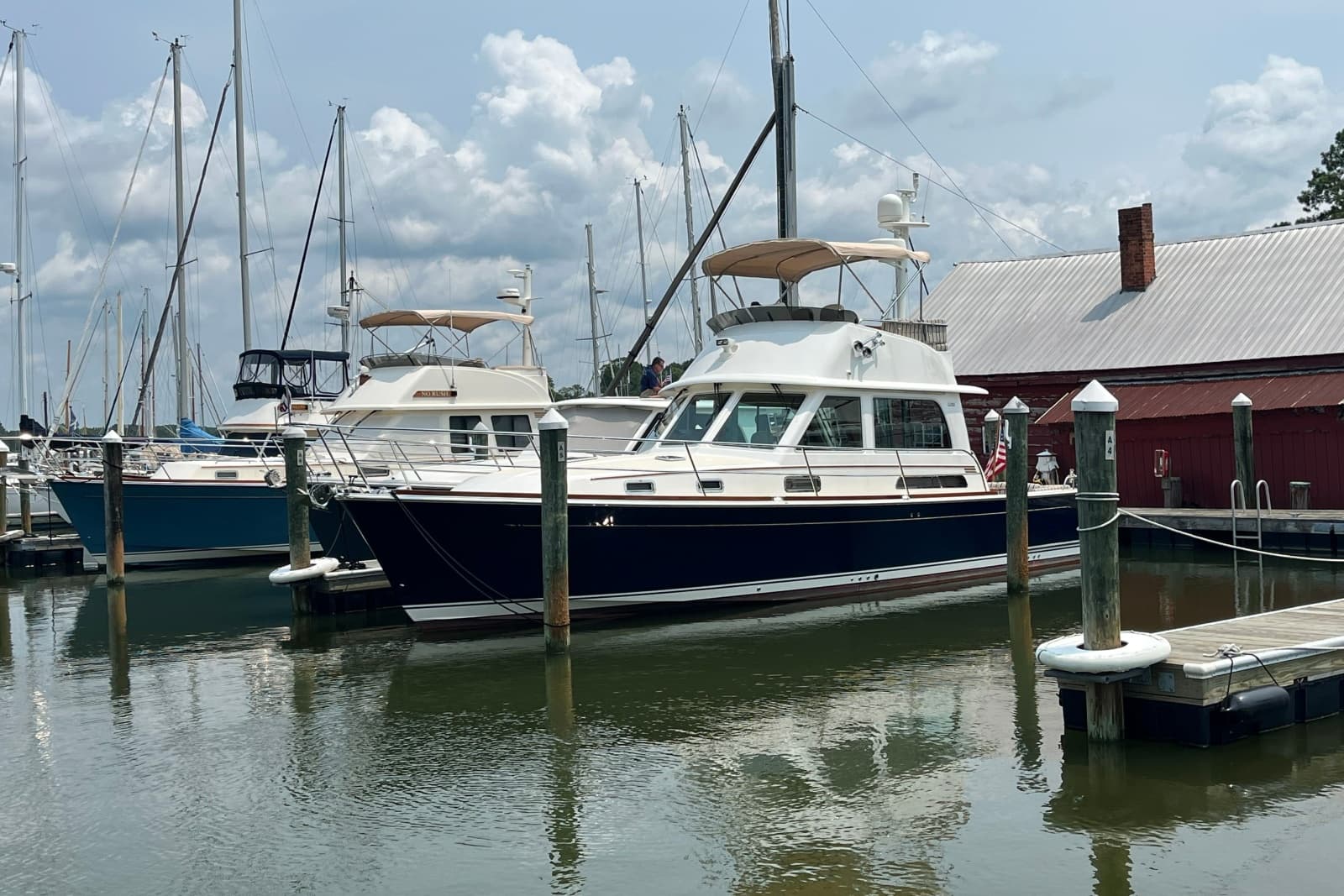 2018 Sabre 42 Fly Bridge Sedan - Photo 19