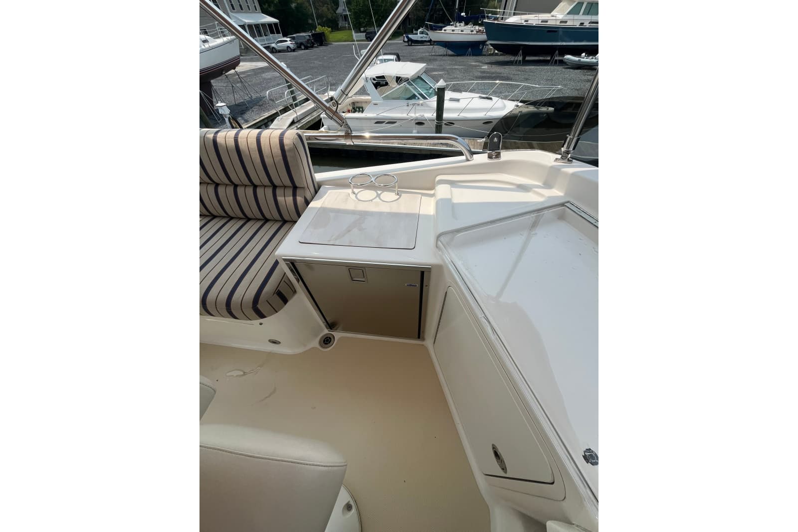 2018 Sabre 42 Fly Bridge Sedan - Photo 5