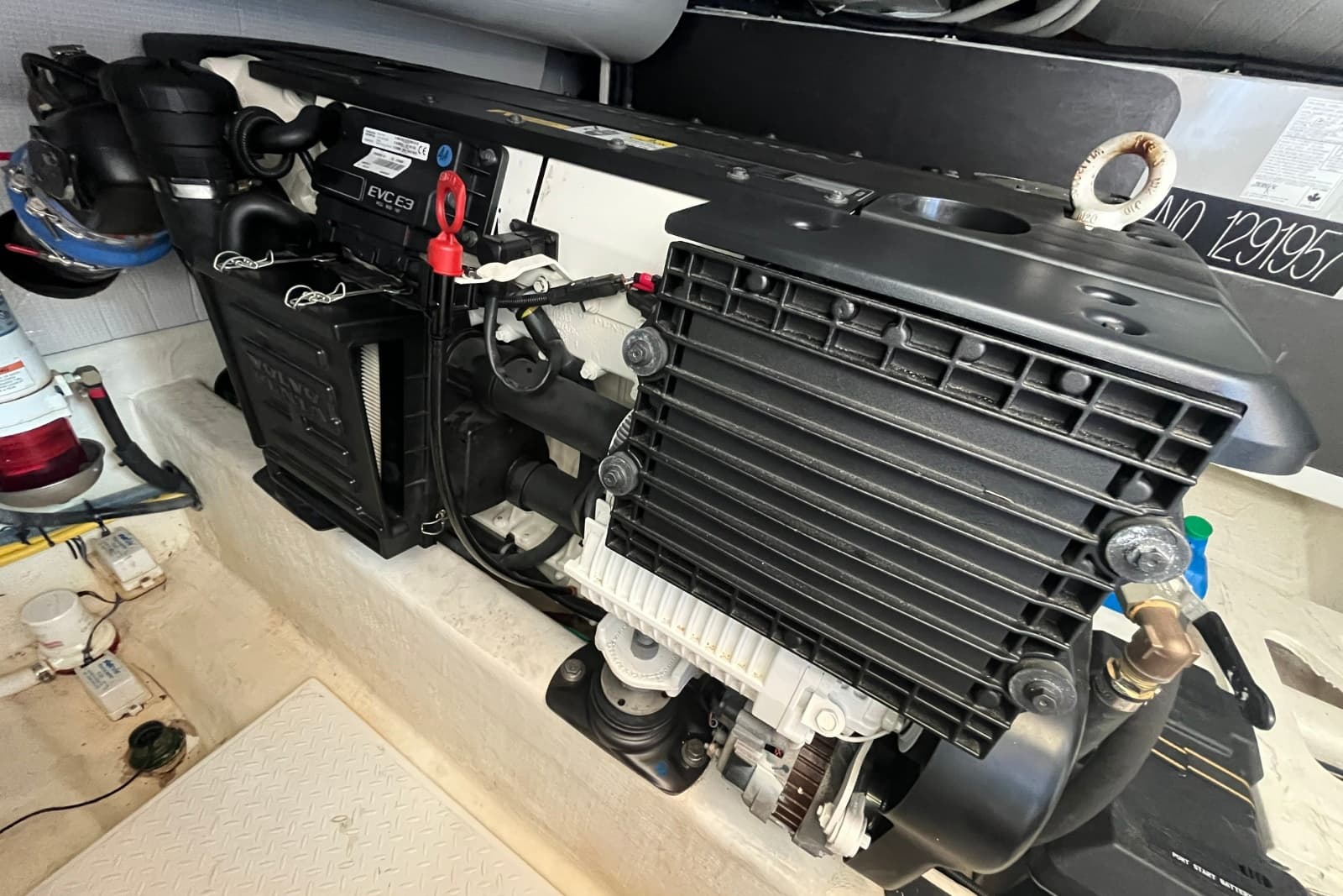 2018 Sabre 42 Fly Bridge Sedan - Photo 44