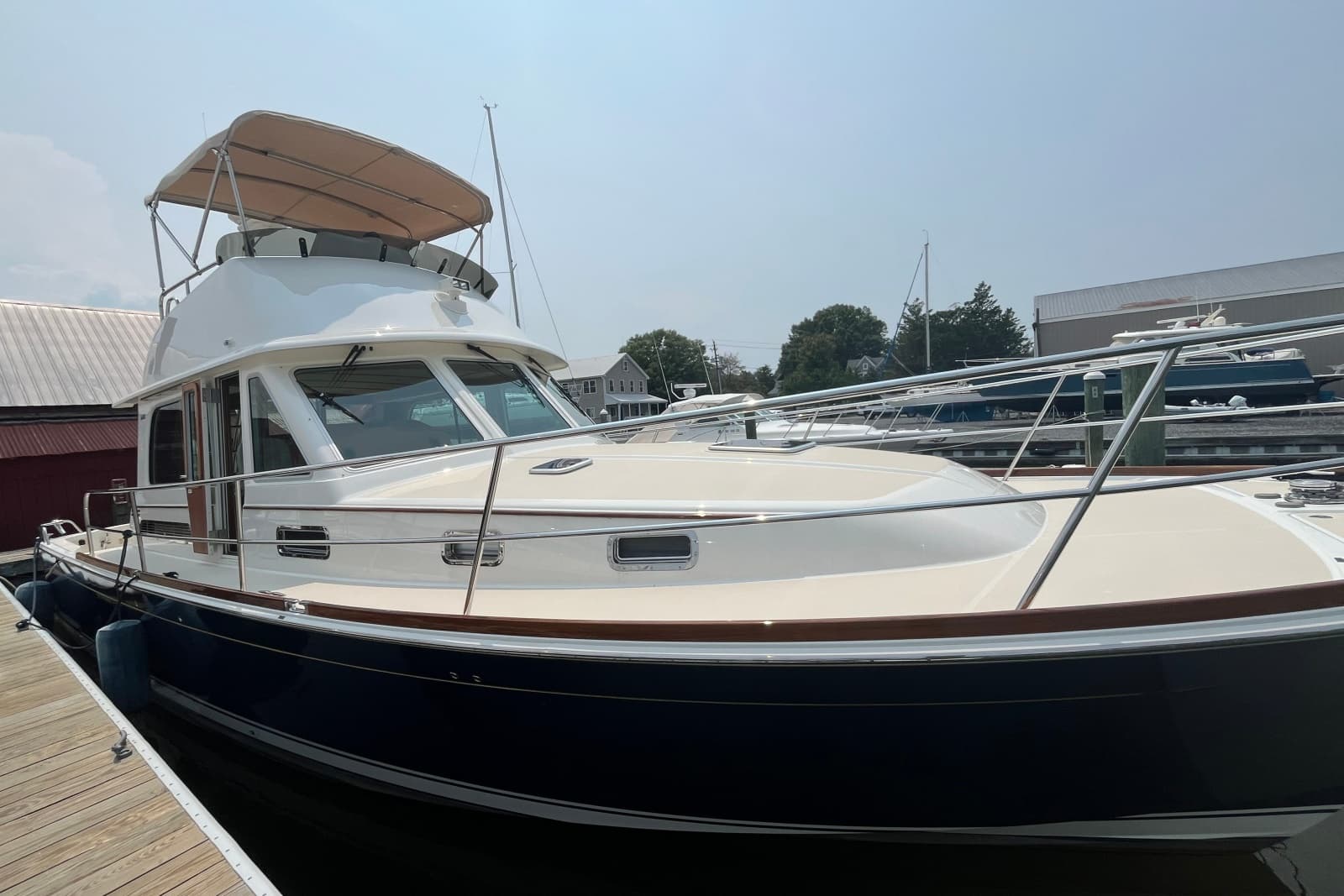 2018 Sabre 42 Fly Bridge Sedan - Photo 15