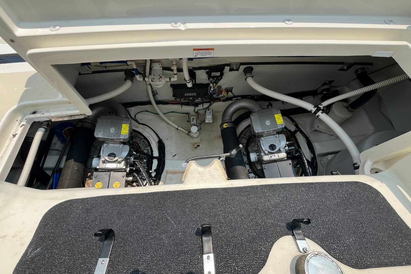 2018 Sabre 42 Fly Bridge Sedan - Photo 49