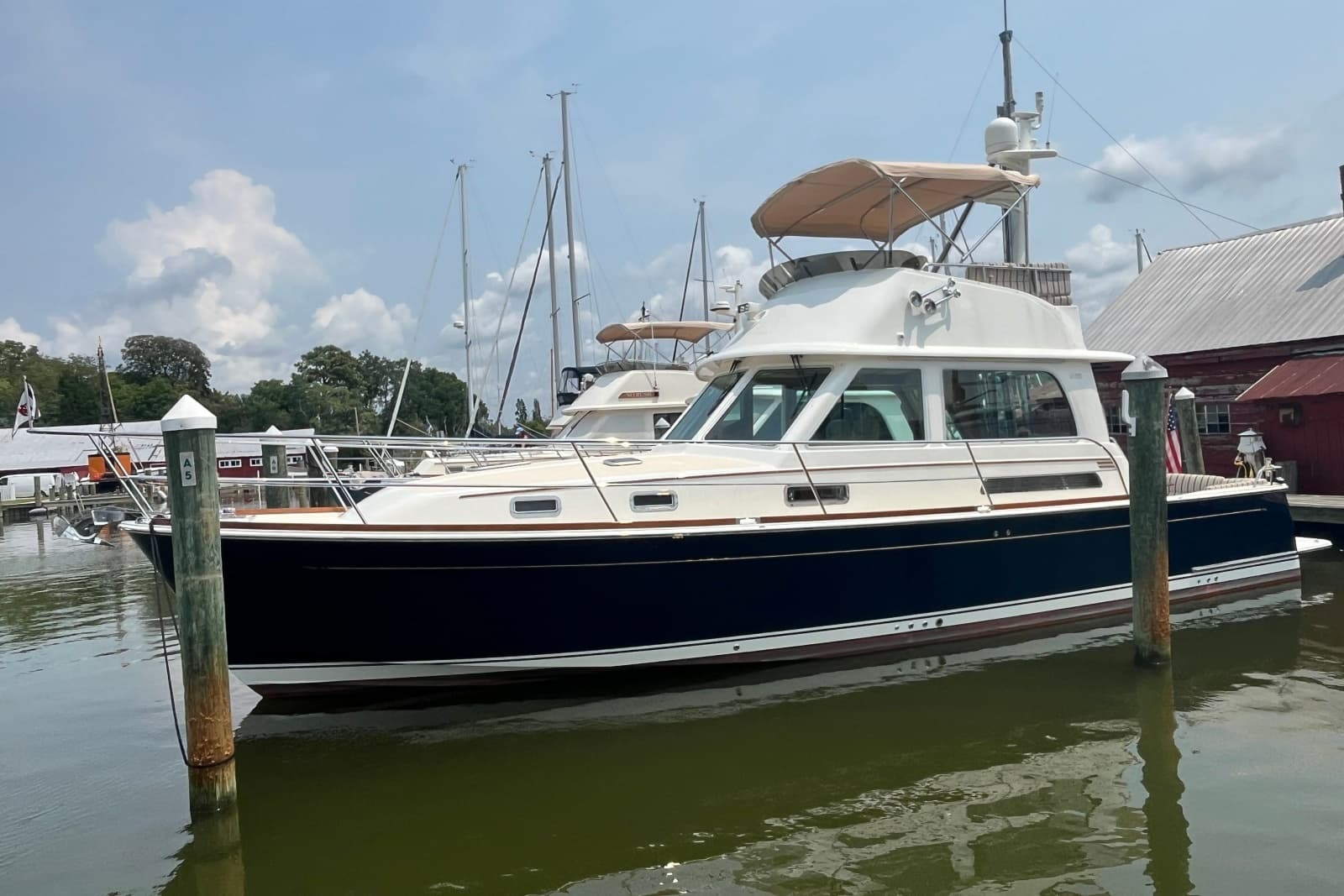 2018 Sabre 42 Fly Bridge Sedan - Photo 14