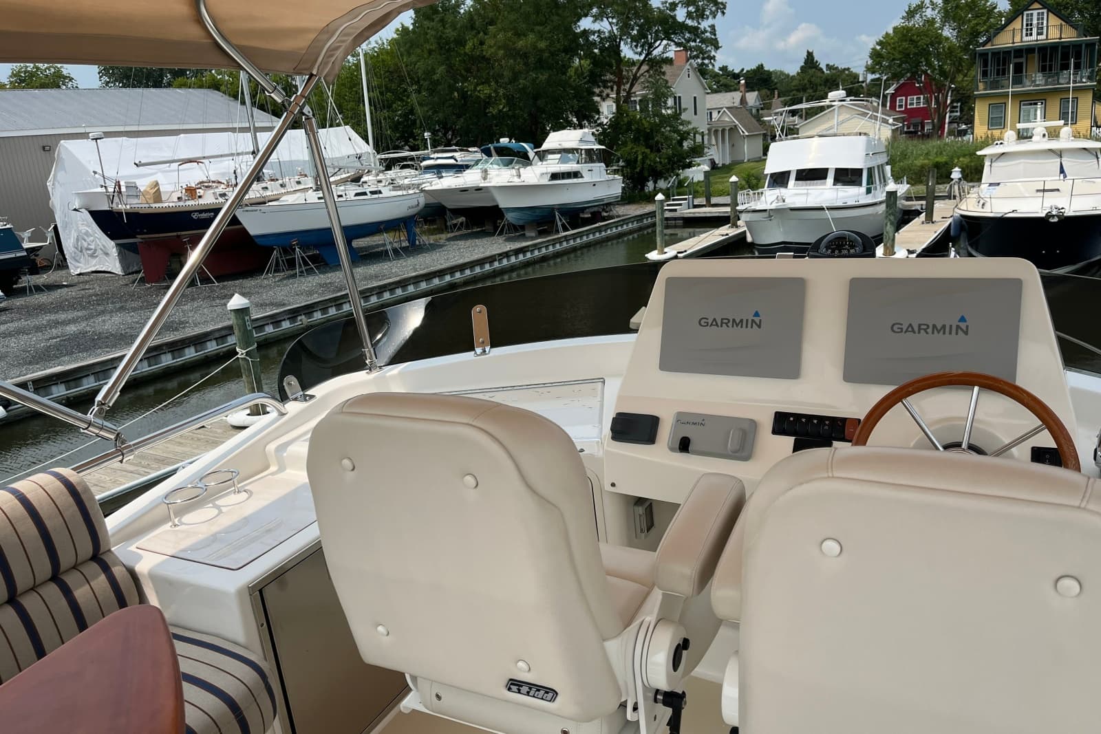 2018 Sabre 42 Fly Bridge Sedan - Photo 9