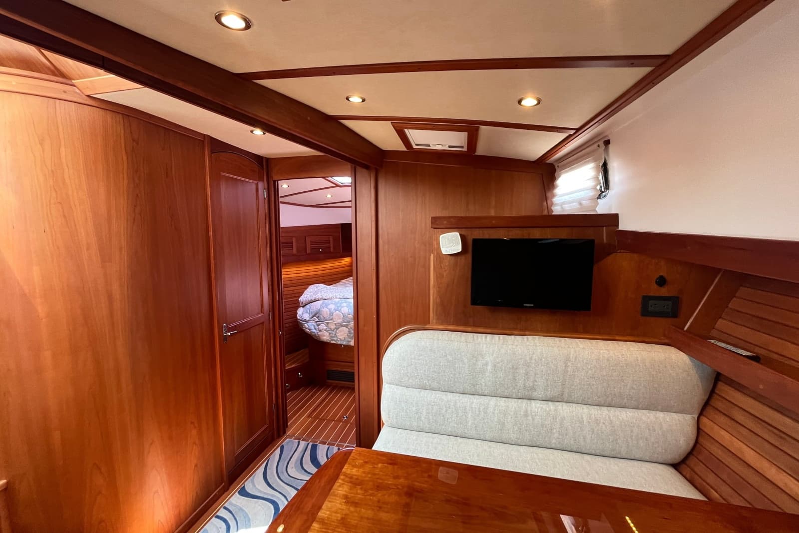 2018 Sabre 42 Fly Bridge Sedan - Photo 31