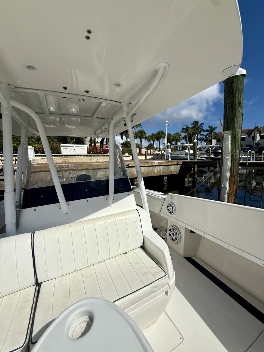 2008 Intrepid 377 Walkaround - Photo 14