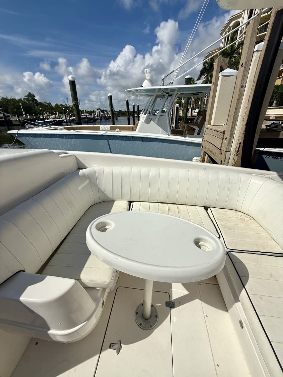 2008 Intrepid 377 Walkaround - Photo 13