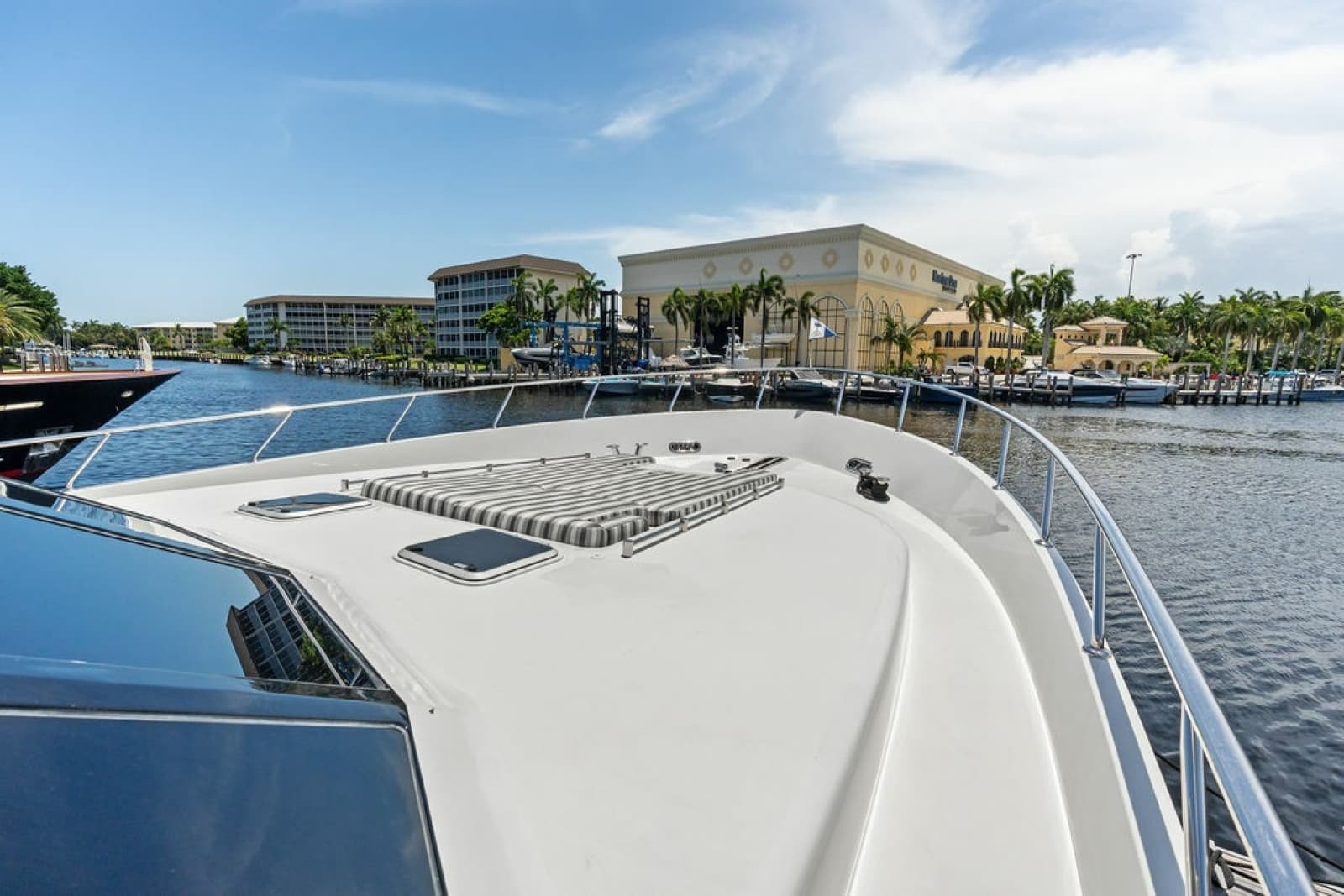 2012 Ocean Alexander 90 Skylounge - Photo 21