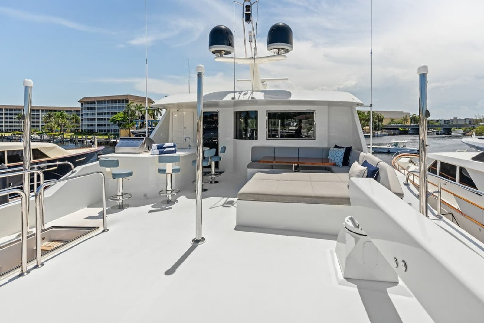 2012 Ocean Alexander 90 Skylounge - Photo 29