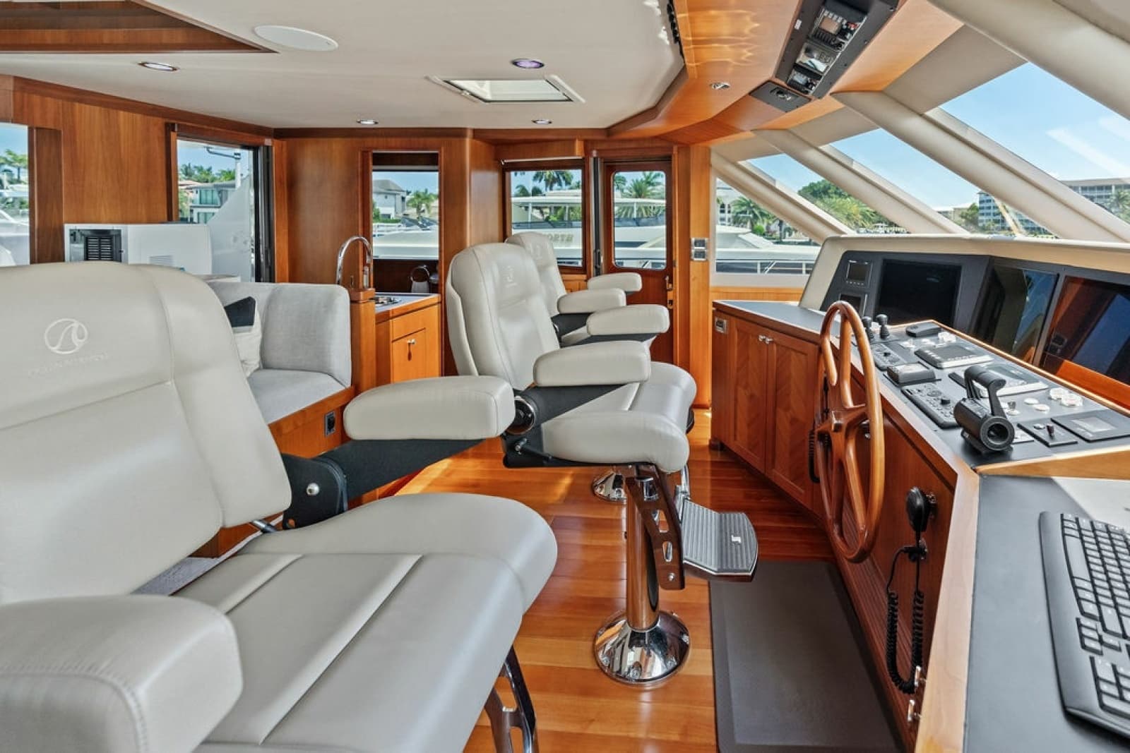 2012 Ocean Alexander 90 Skylounge - Photo 42