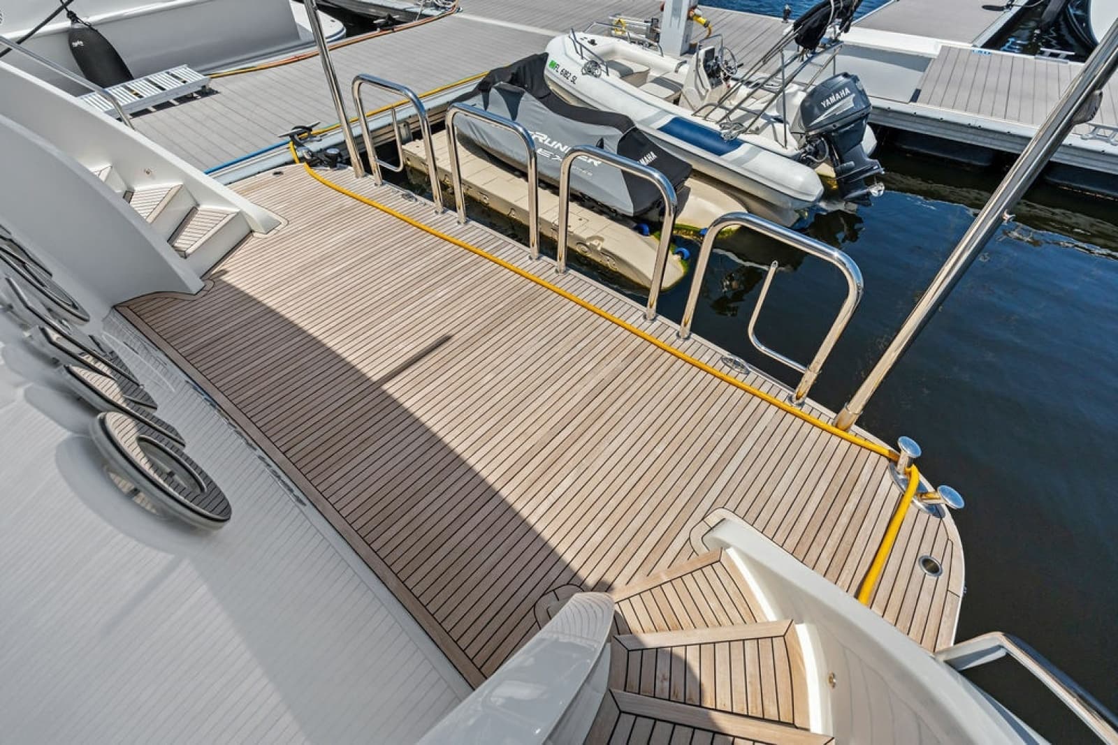 2012 Ocean Alexander 90 Skylounge - Photo 12
