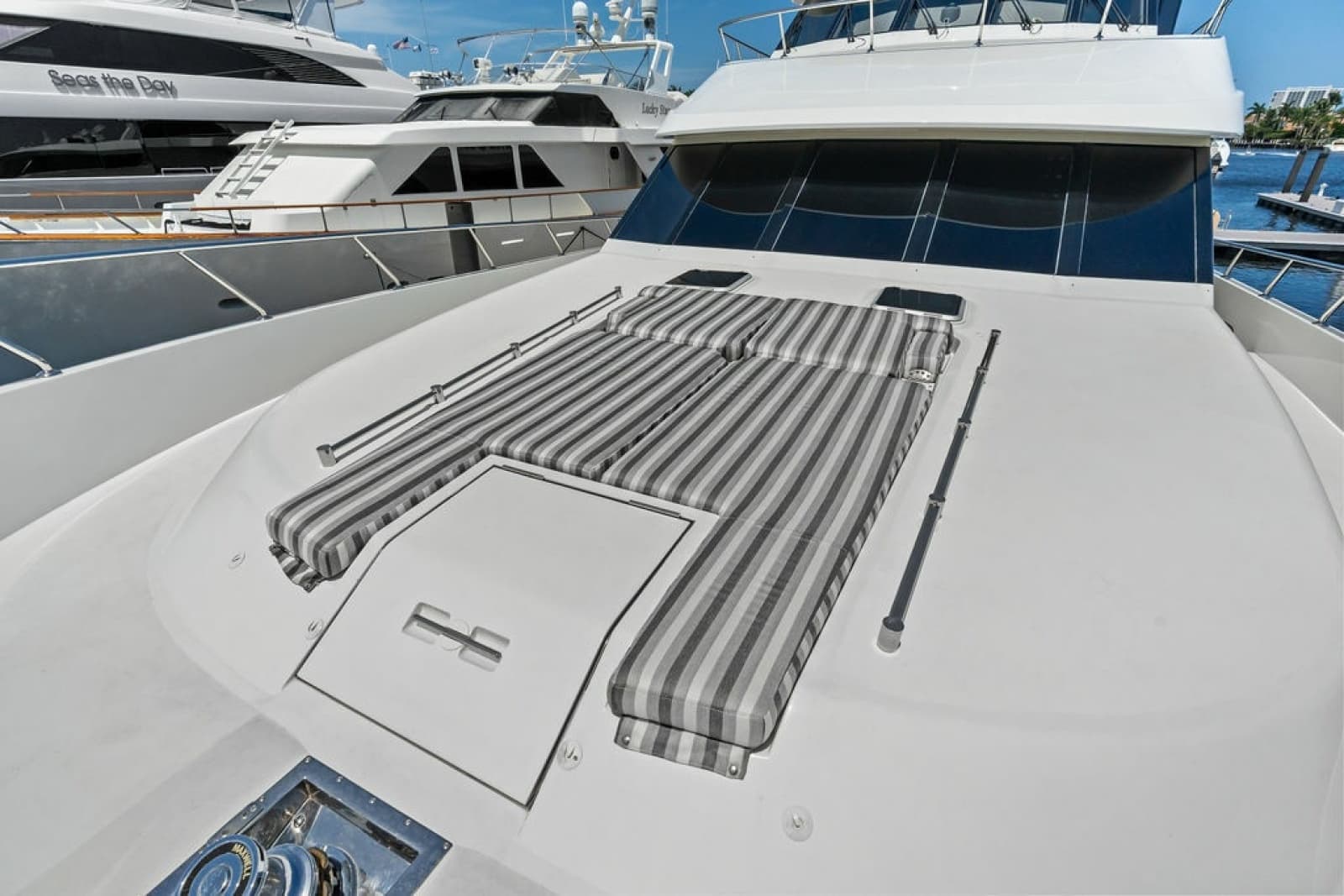 2012 Ocean Alexander 90 Skylounge - Photo 25