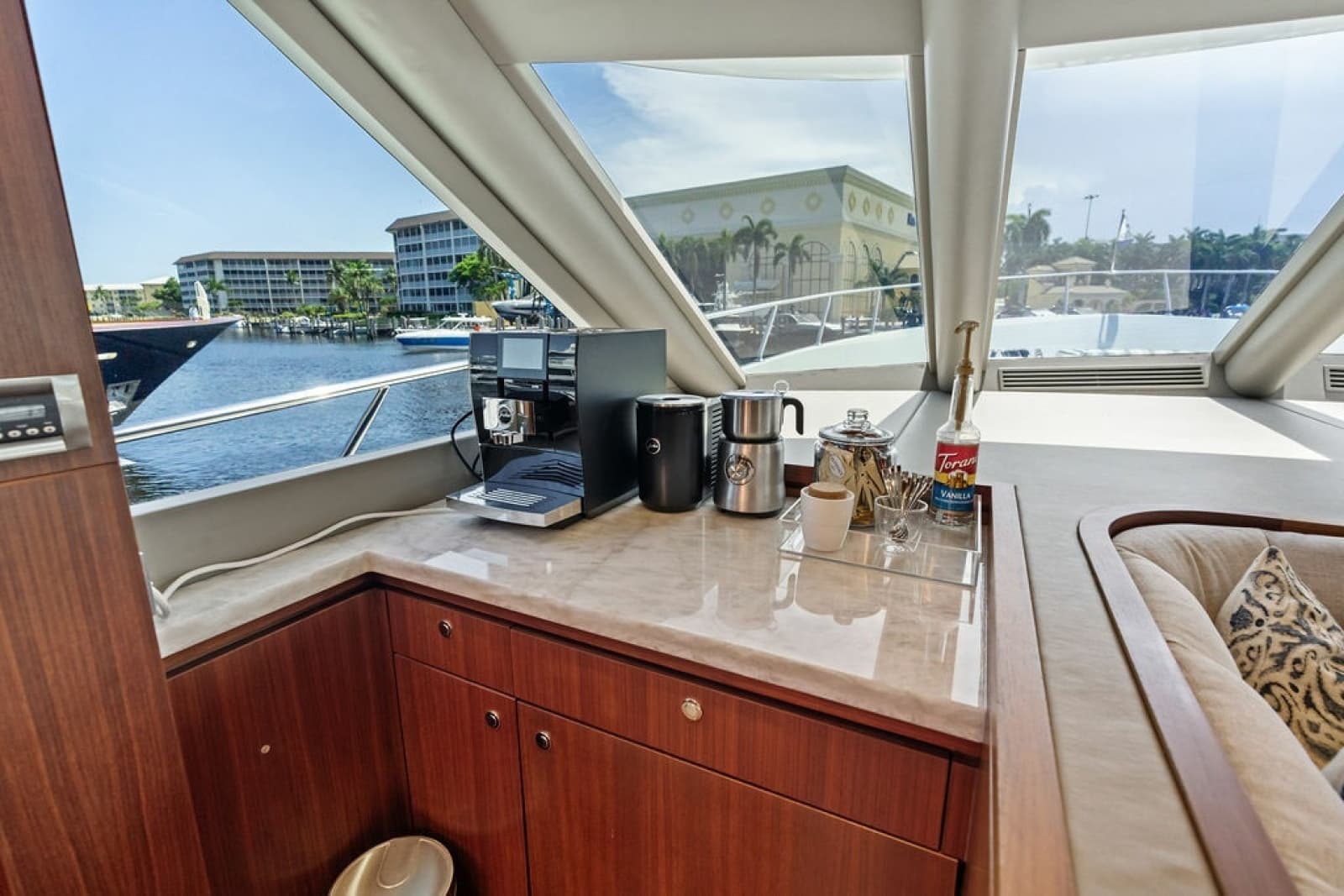 2012 Ocean Alexander 90 Skylounge - Photo 48