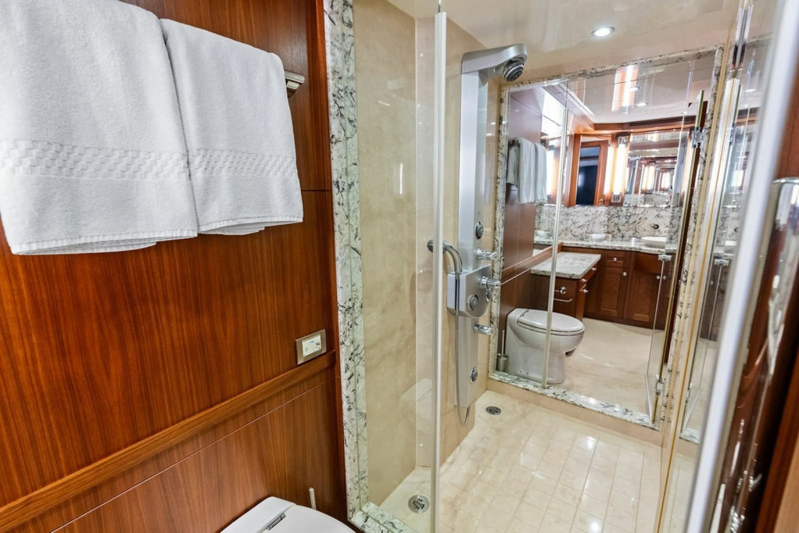 2012 Ocean Alexander 90 Skylounge - Photo 80