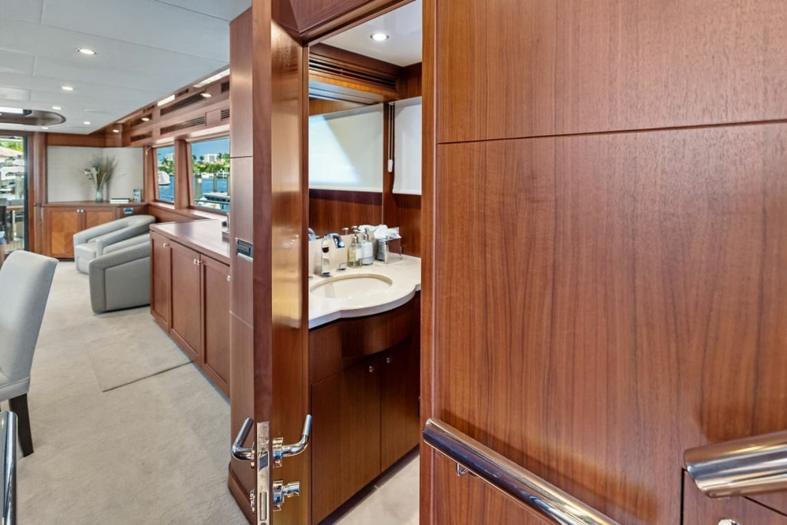 2012 Ocean Alexander 90 Skylounge - Photo 56