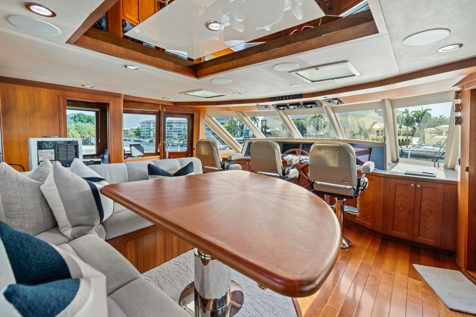 2012 Ocean Alexander 90 Skylounge - Photo 40