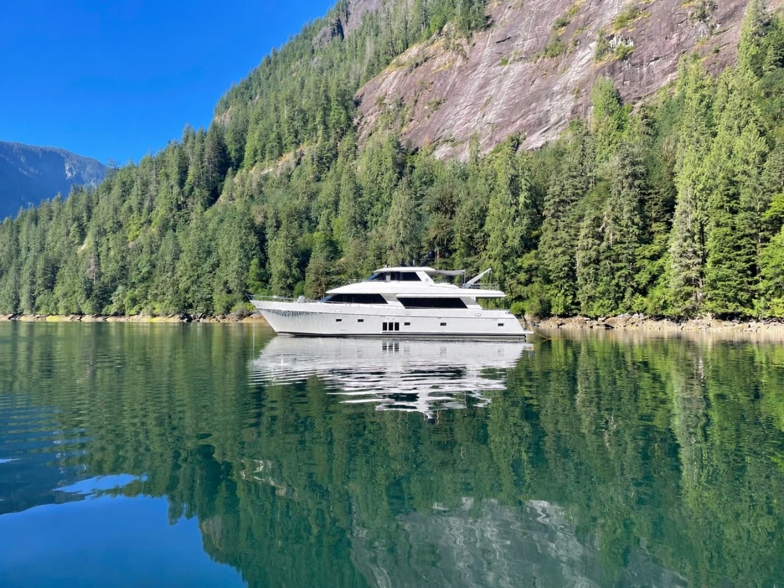 2012 Ocean Alexander 90 Skylounge - Photo 10