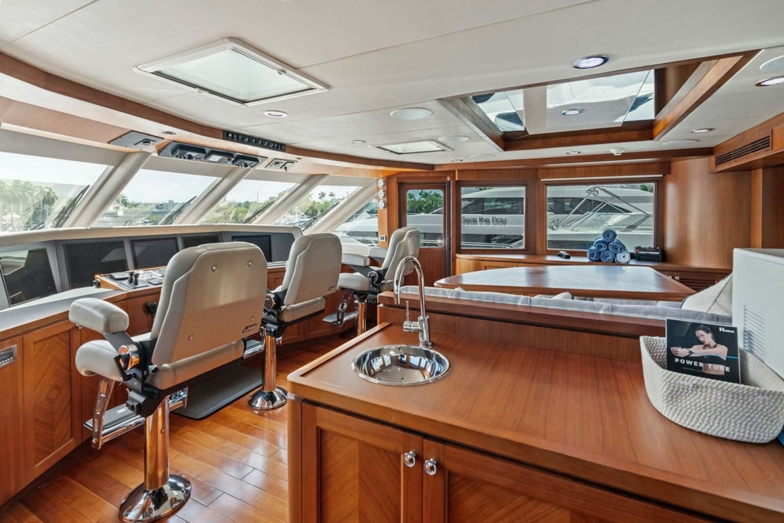 2012 Ocean Alexander 90 Skylounge - Photo 39