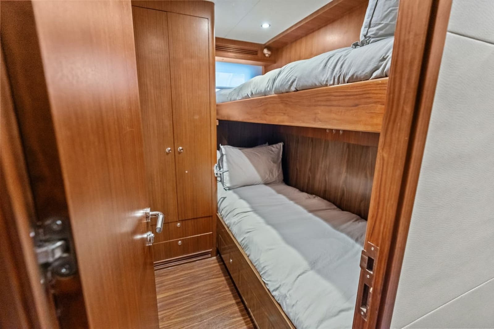 2012 Ocean Alexander 90 Skylounge - Photo 94