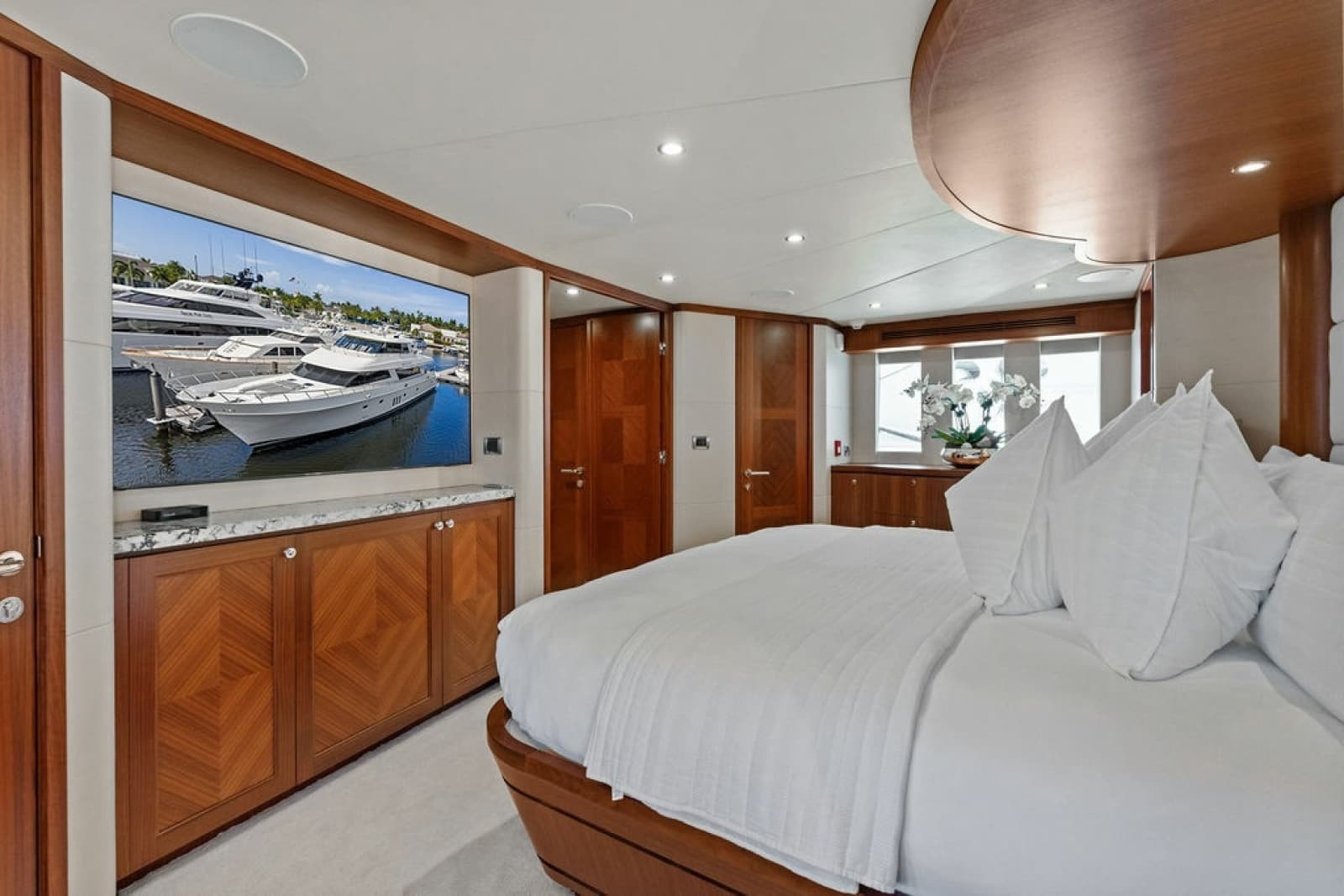 2012 Ocean Alexander 90 Skylounge - Photo 75