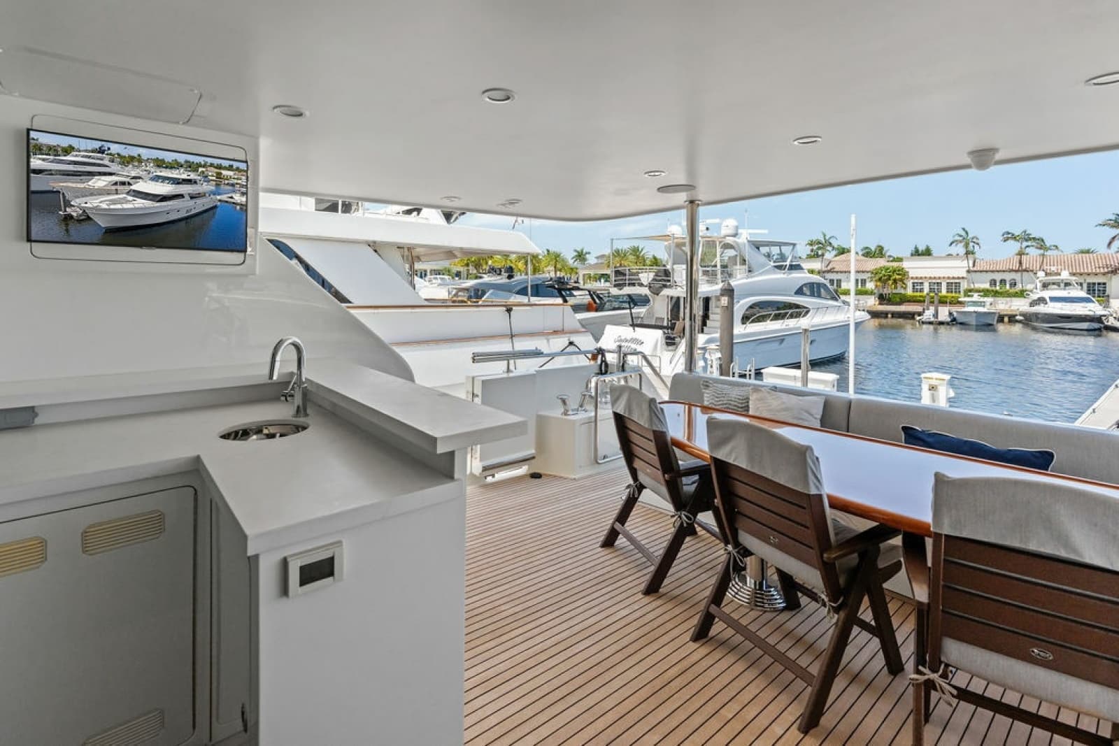 2012 Ocean Alexander 90 Skylounge - Photo 15