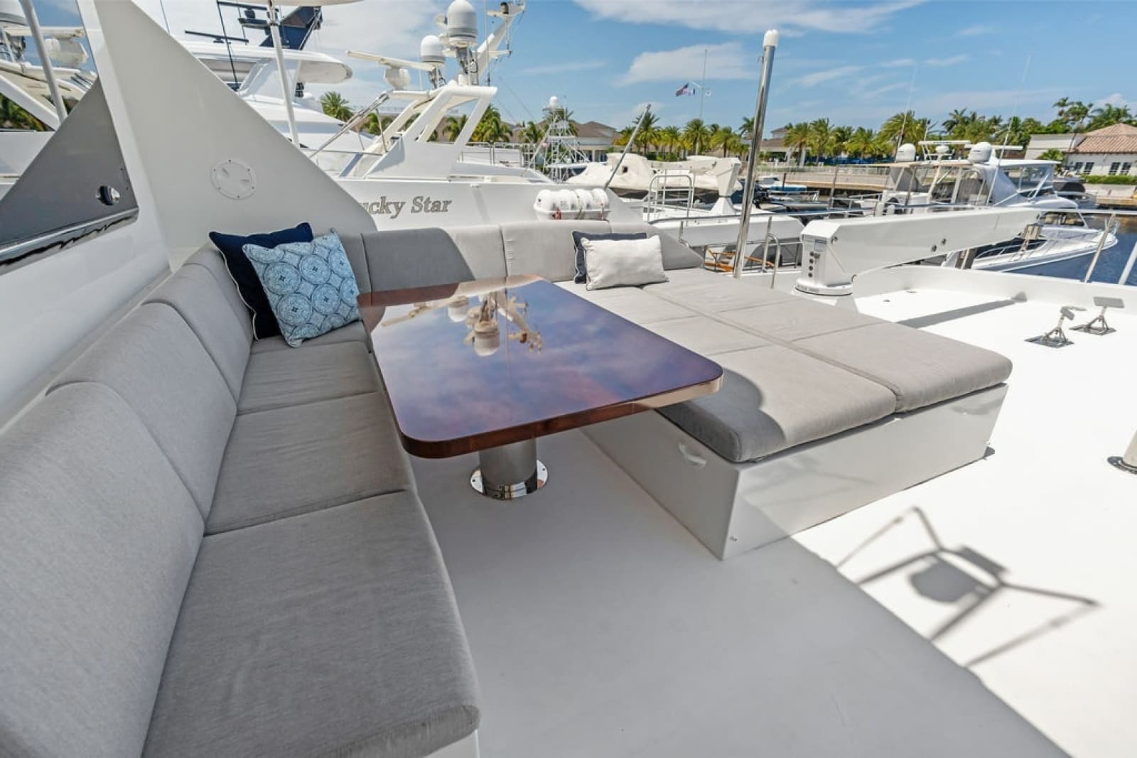 2012 Ocean Alexander 90 Skylounge - Photo 31