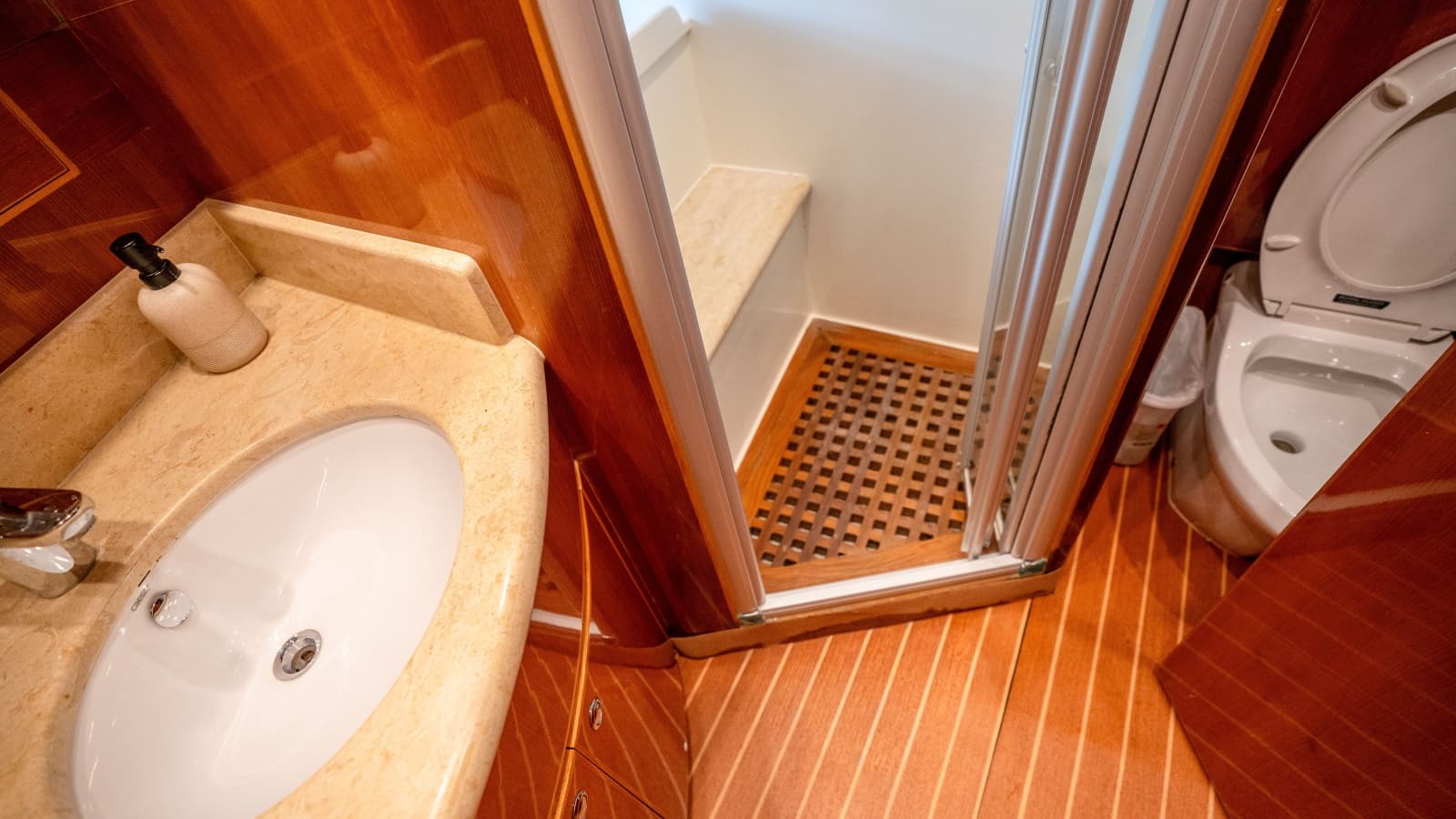 2015 Monte Fino Motor Yacht - Photo 70