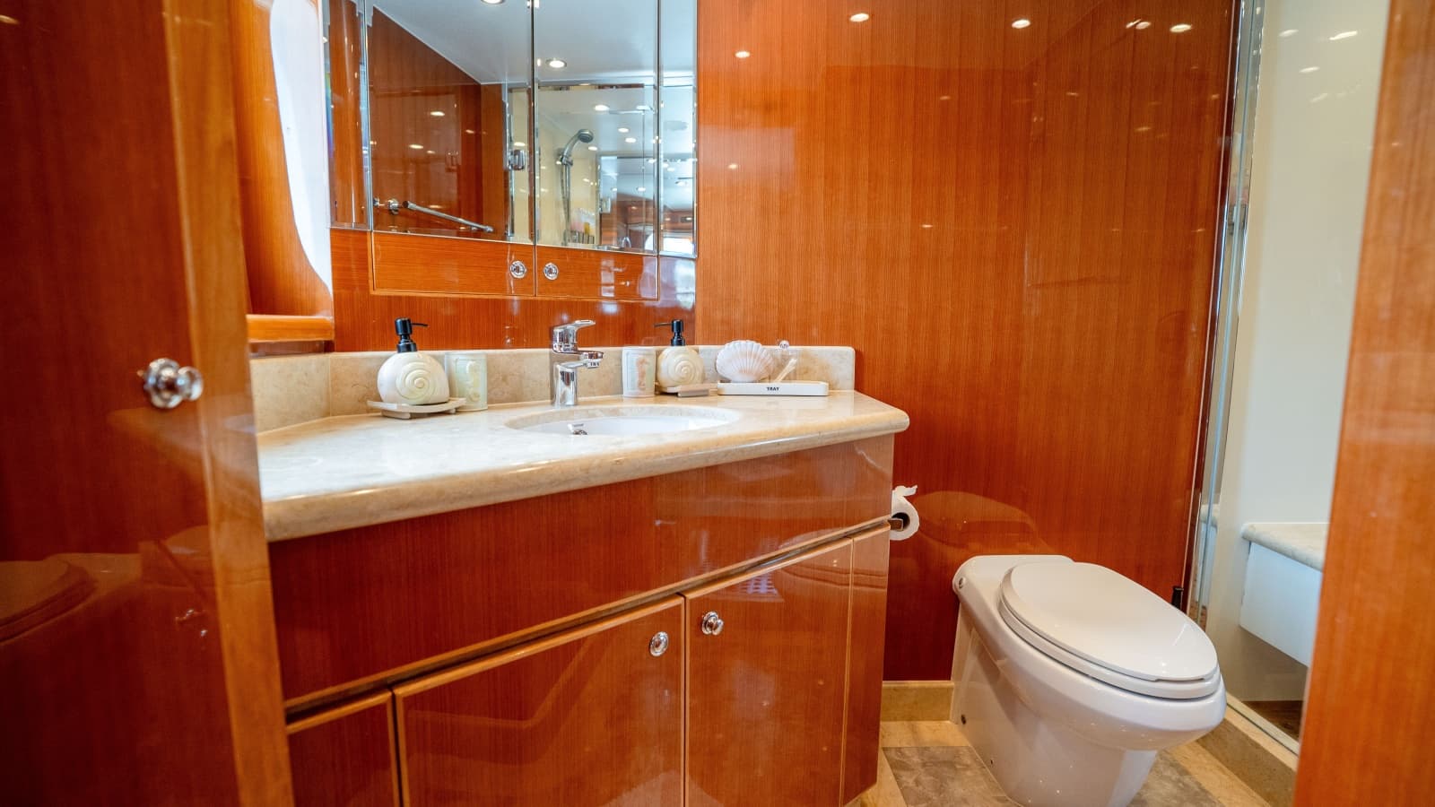 2015 Monte Fino Motor Yacht - Photo 54