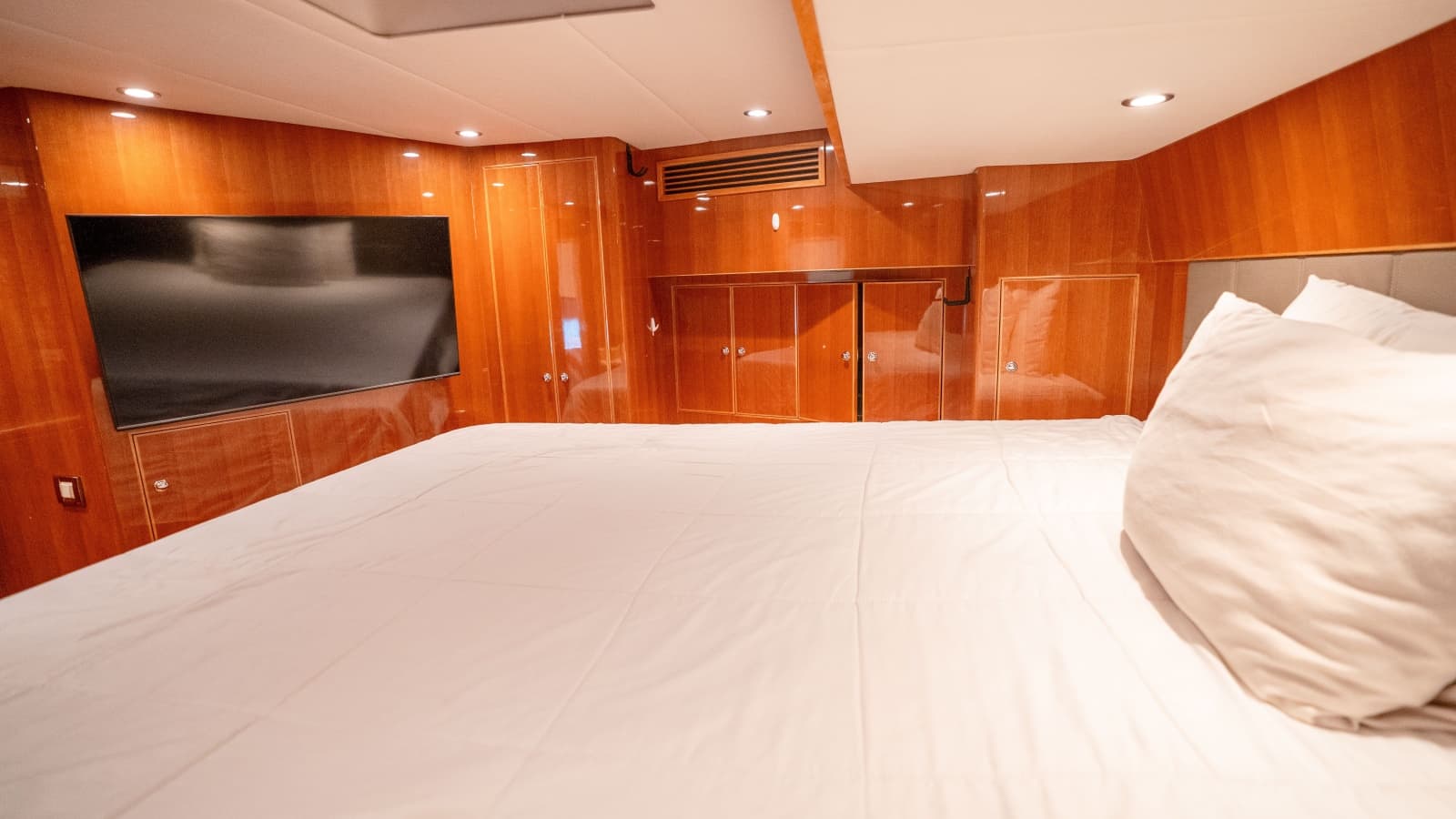 2015 Monte Fino Motor Yacht - Photo 68