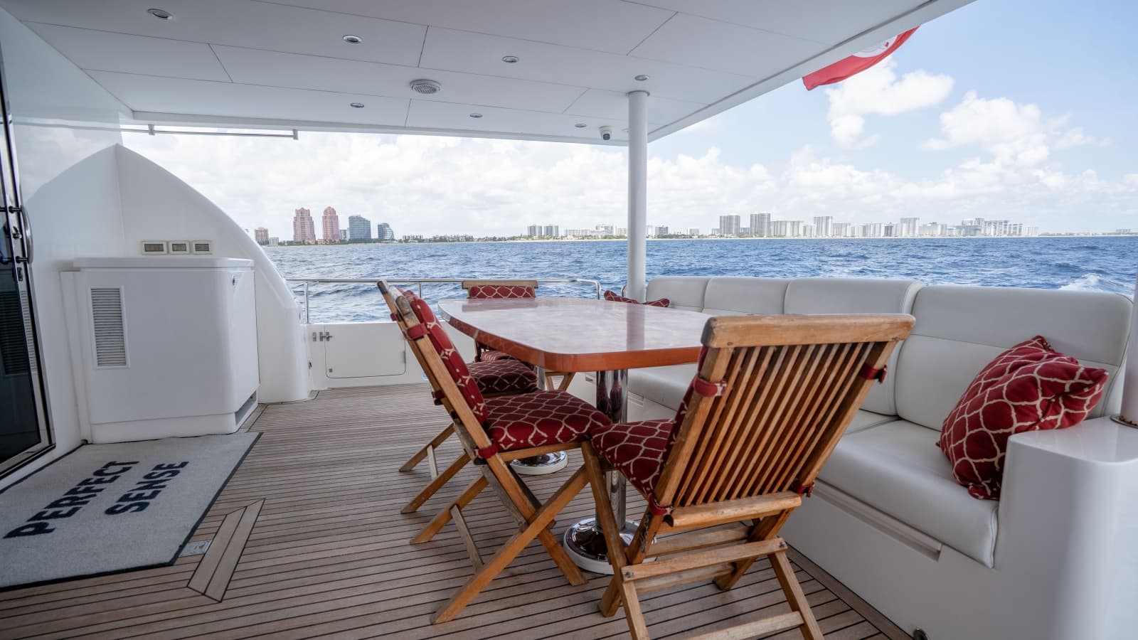 2015 Monte Fino Motor Yacht - Photo 8