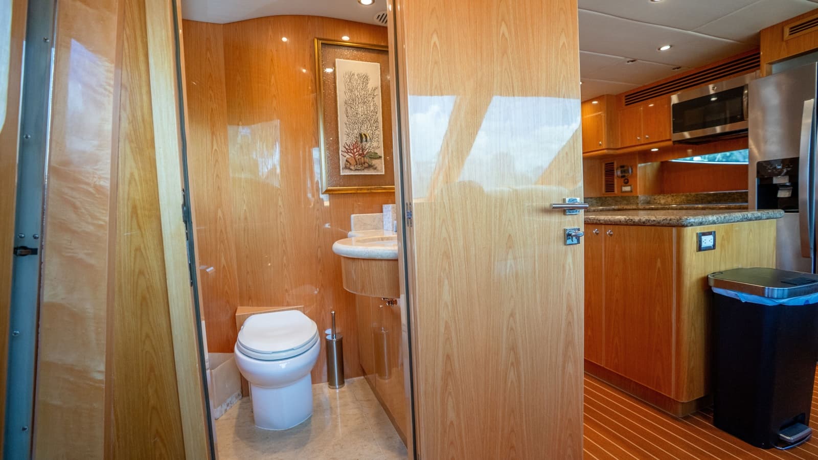 2015 Monte Fino Motor Yacht - Photo 45