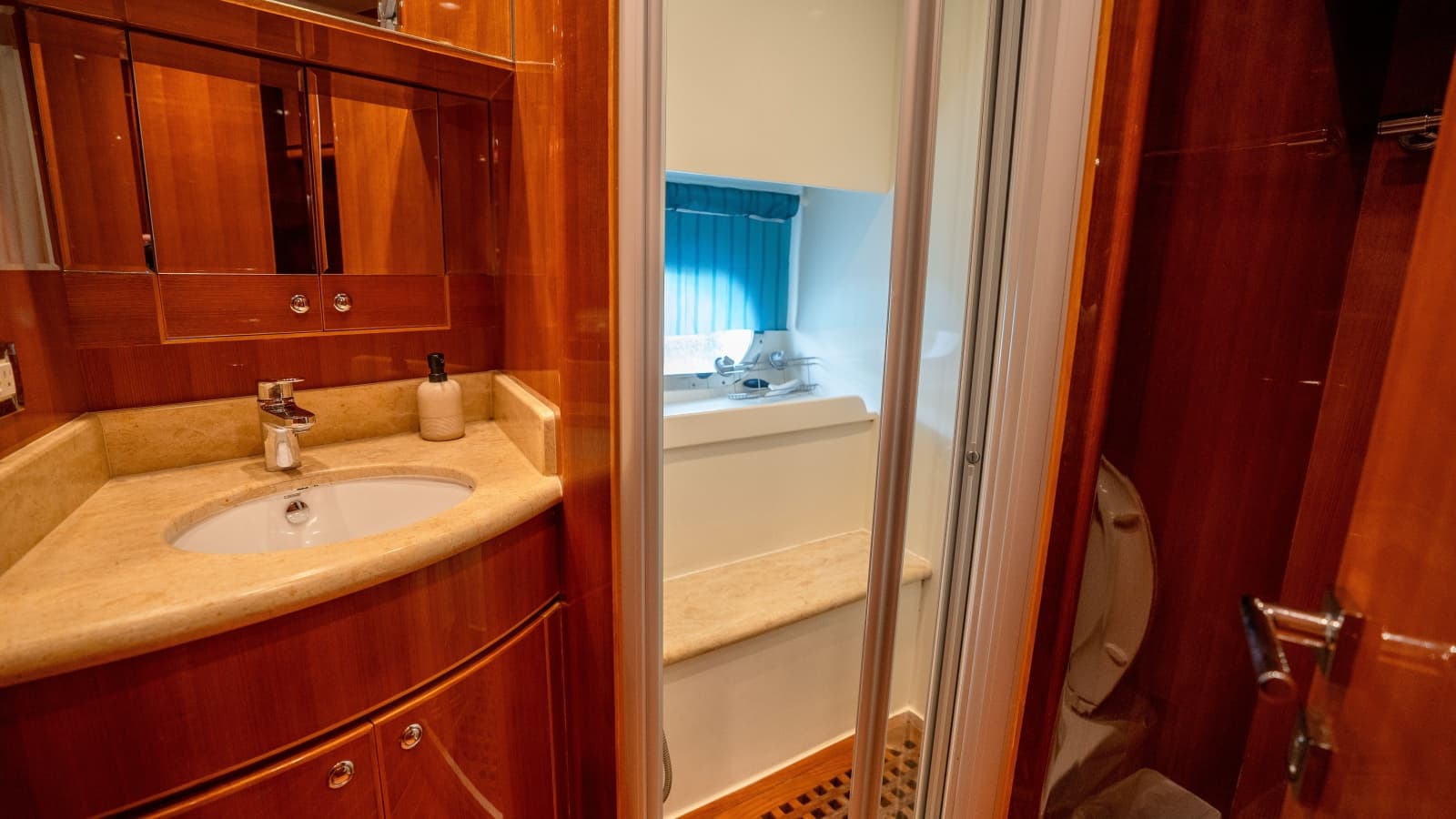 2015 Monte Fino Motor Yacht - Photo 69