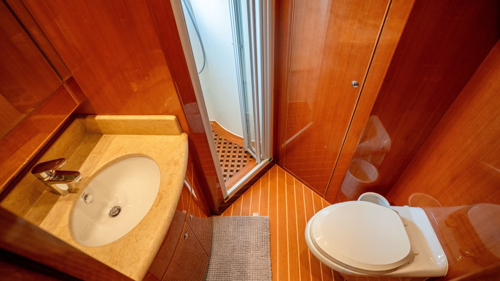 2015 Monte Fino Motor Yacht - Photo 64