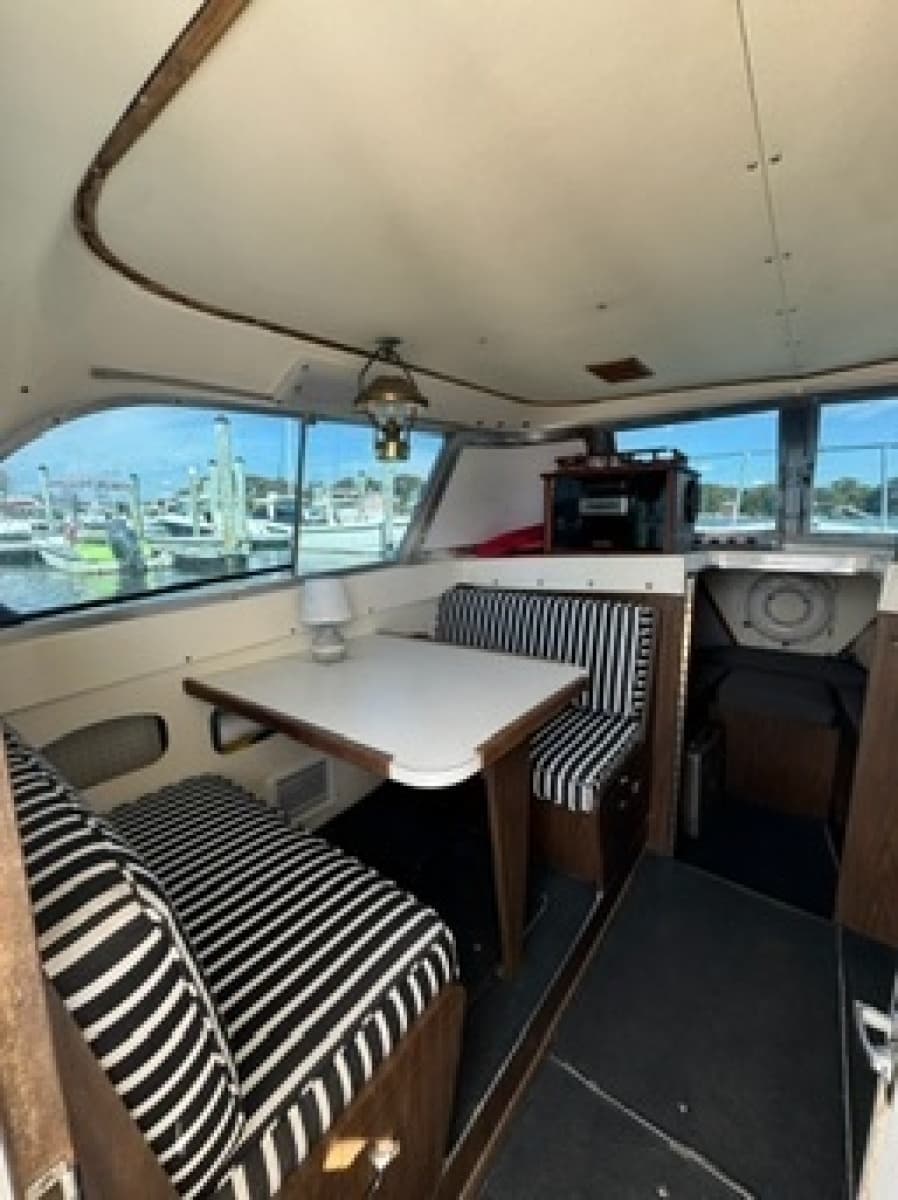 1972 Bertram 31 - Photo 12