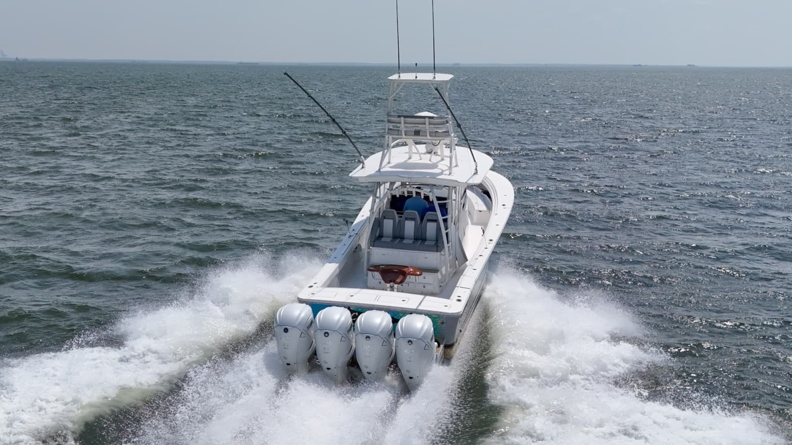 2019 Regulator 41 - Photo 4