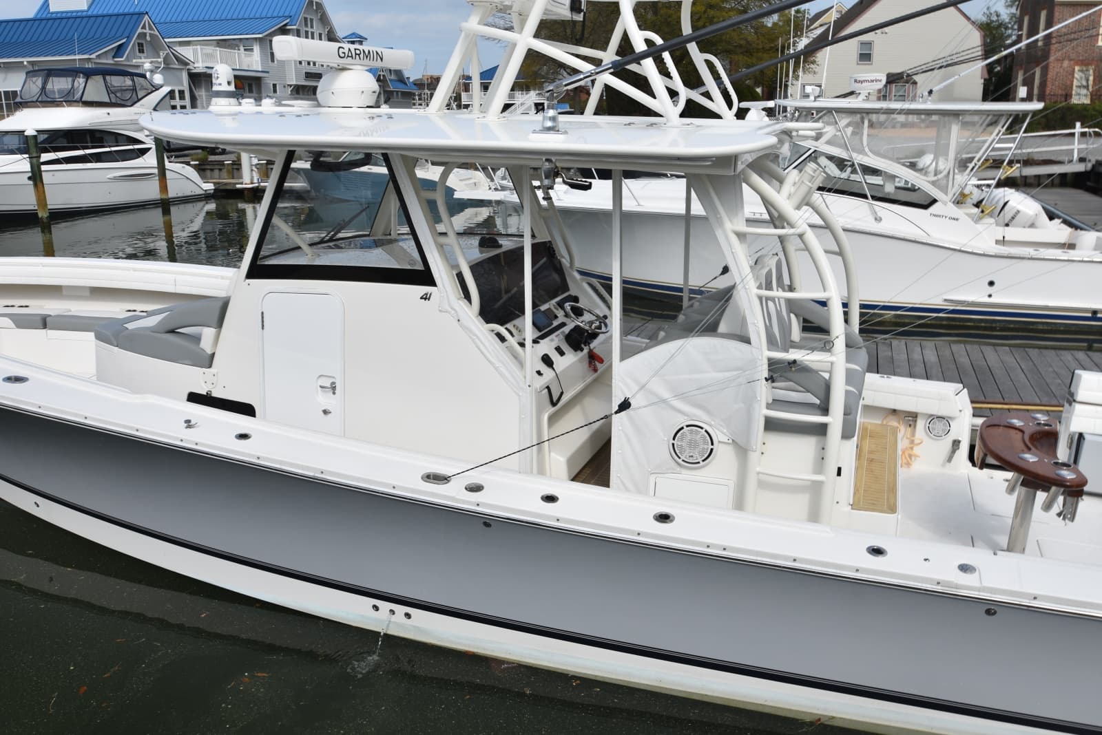 2019 Regulator 41 - Photo 35
