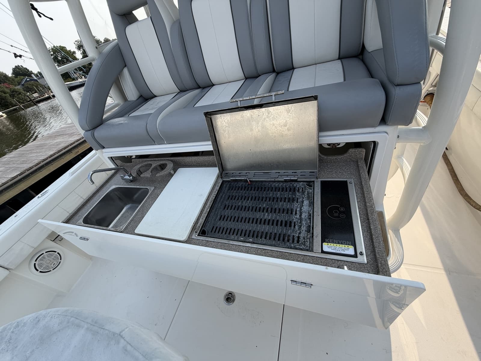 2019 Regulator 41 - Photo 19