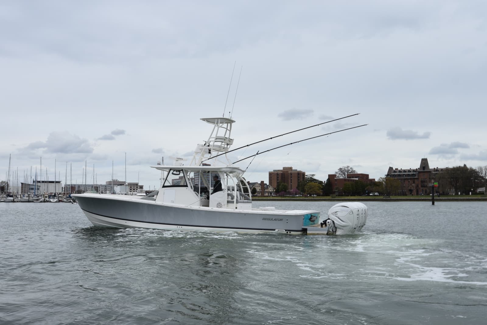 2019 Regulator 41 - Photo 29