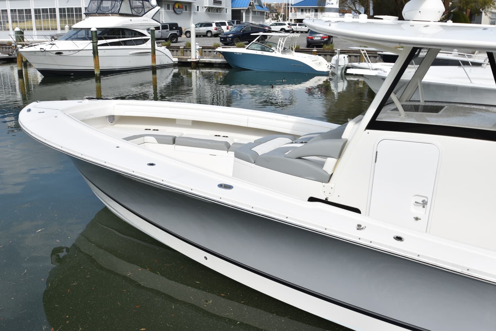 2019 Regulator 41 - Photo 37