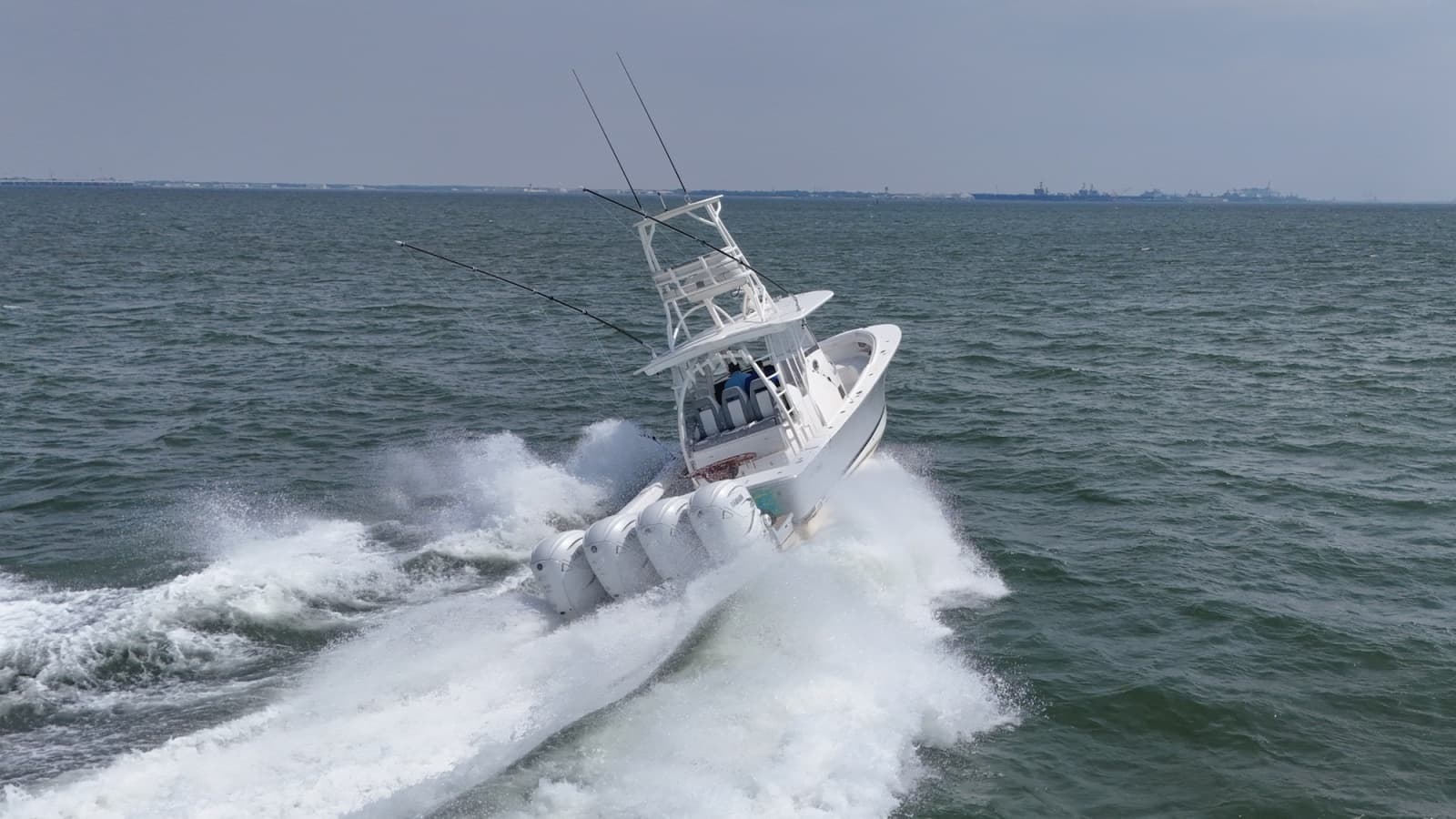2019 Regulator 41 - Photo 6