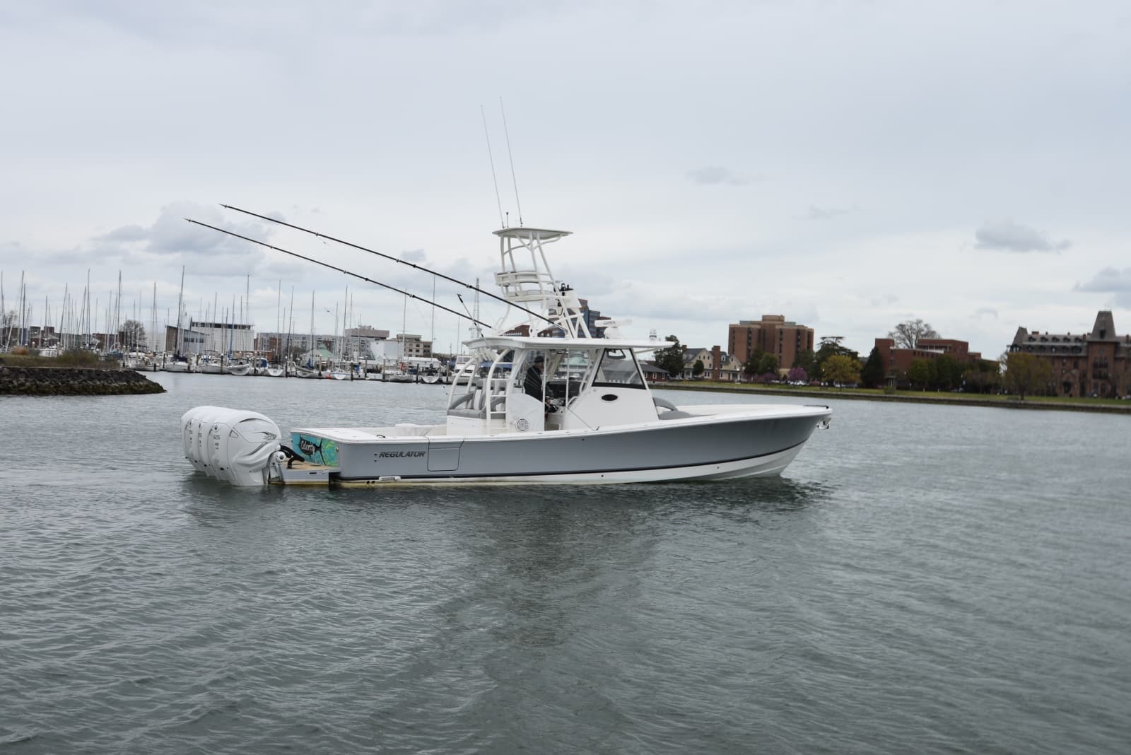 2019 Regulator 41 - Photo 25