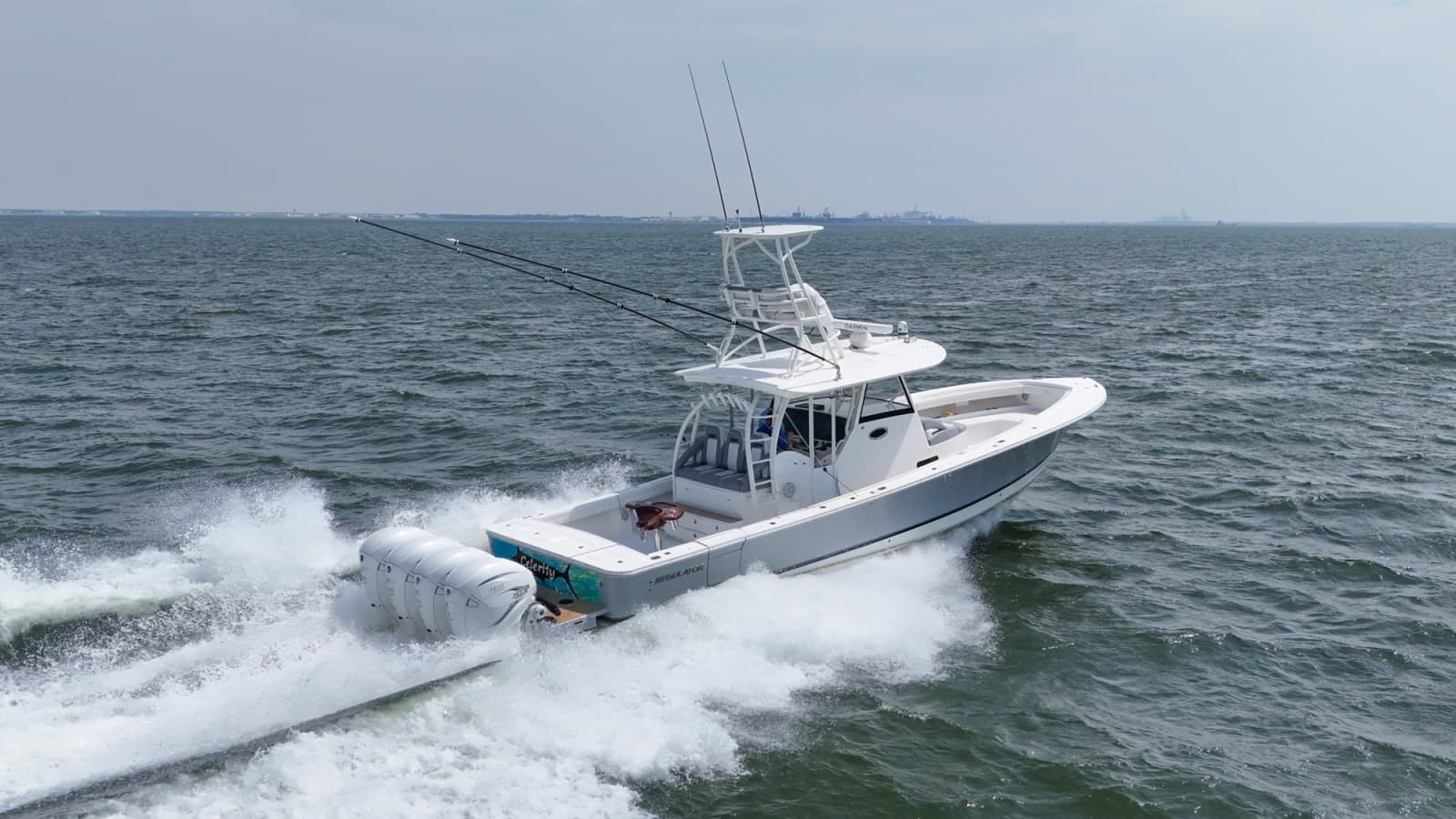 2019 Regulator 41 - Photo 10