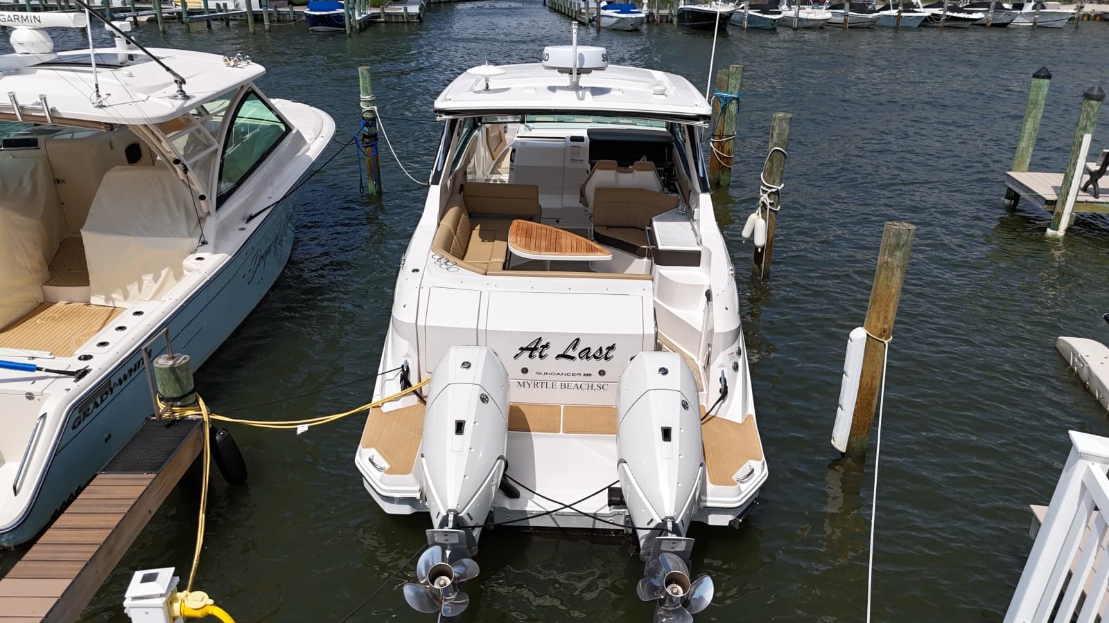 2025 Sea Ray 320 Sundancer OB - Photo 7