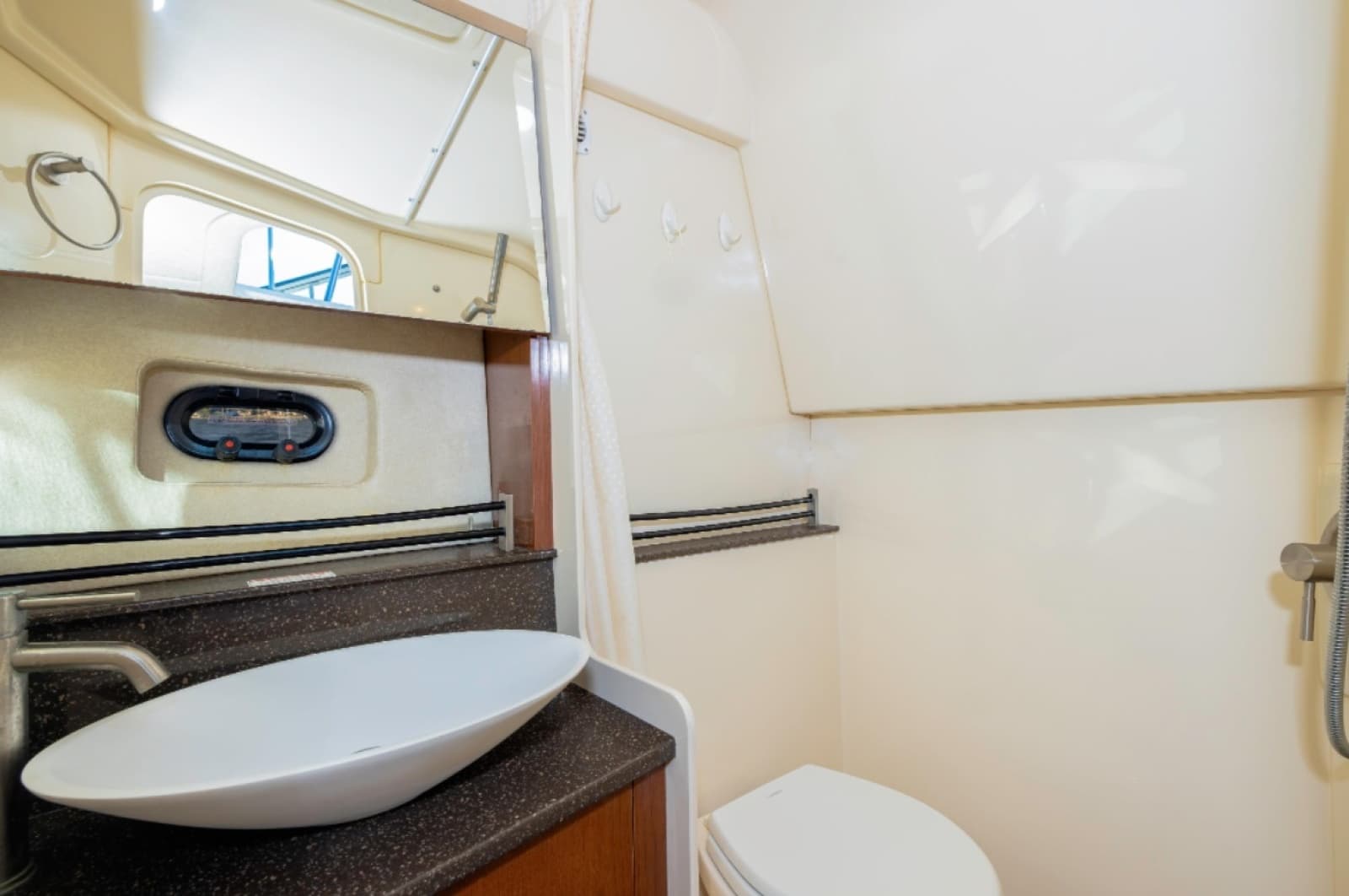 2013 Sea Ray 370 Venture - Photo 38
