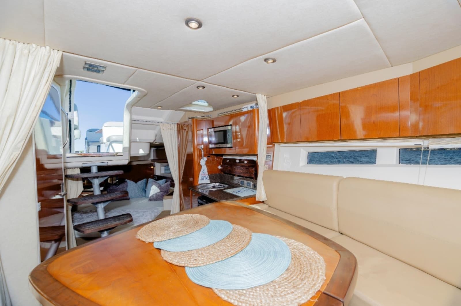 2013 Sea Ray 370 Venture - Photo 25