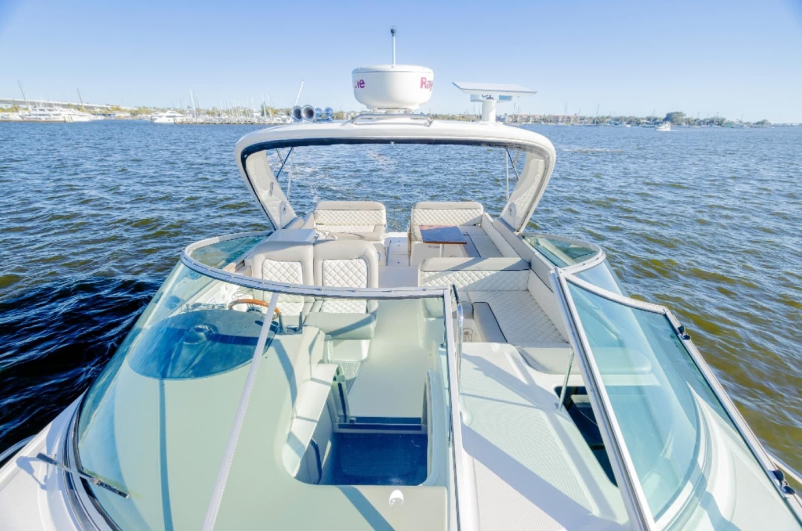 2013 Sea Ray 370 Venture - Photo 18