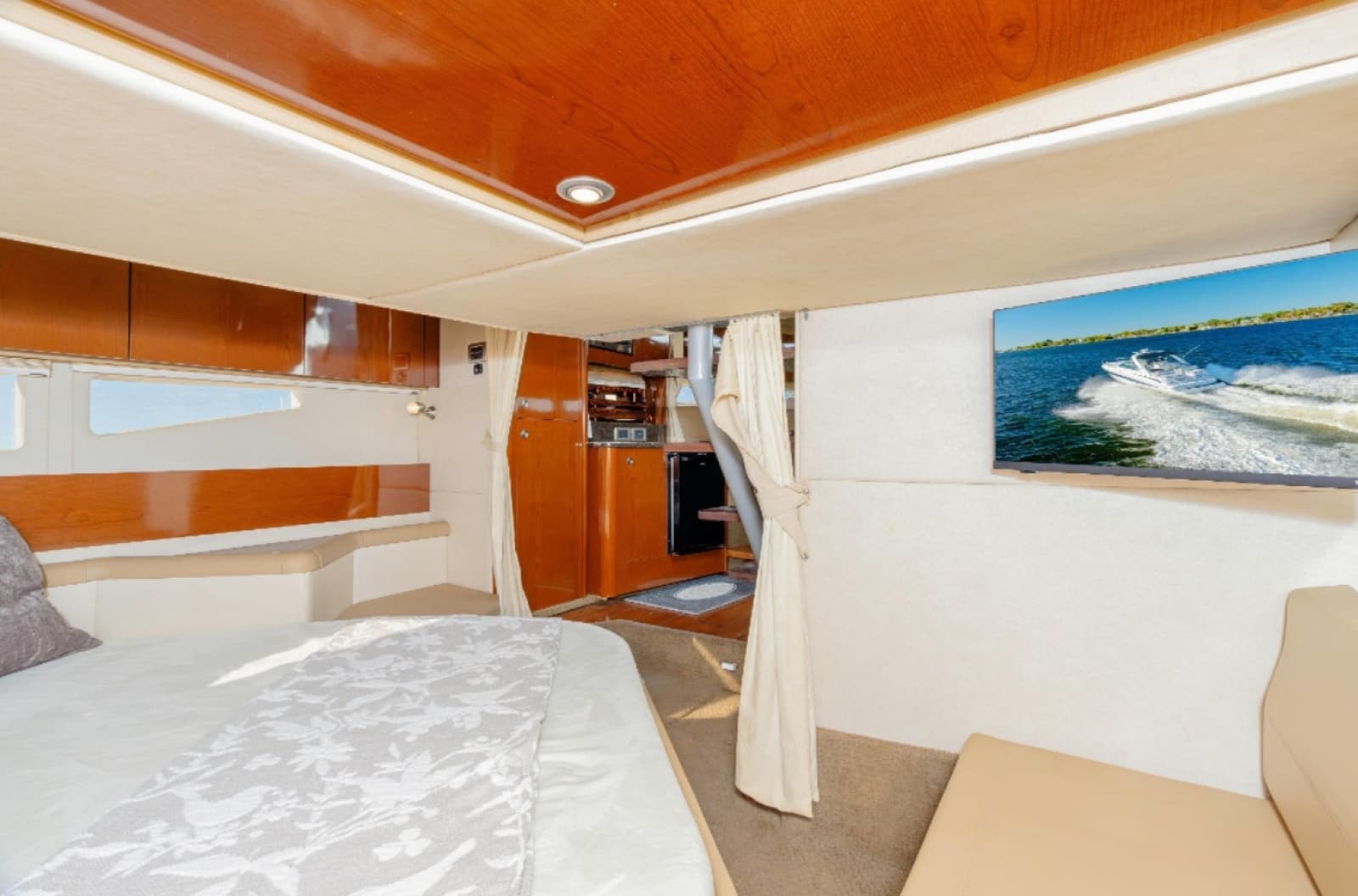 2013 Sea Ray 370 Venture - Photo 24