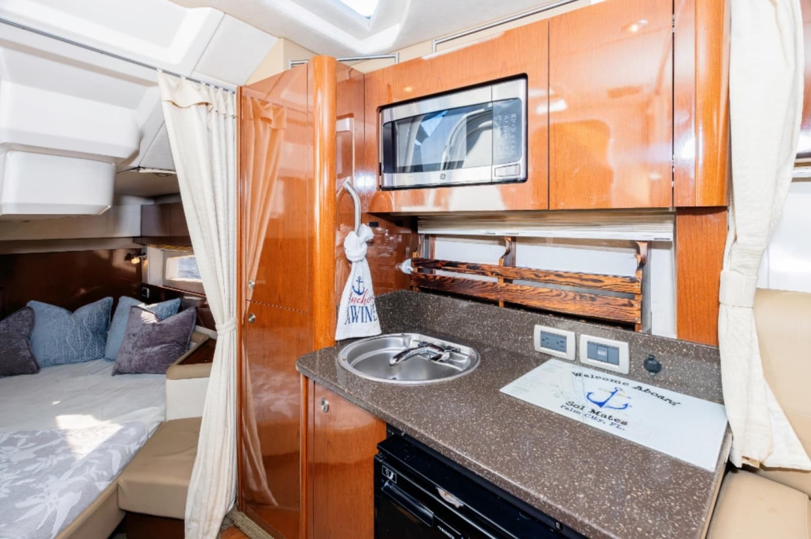 2013 Sea Ray 370 Venture - Photo 23