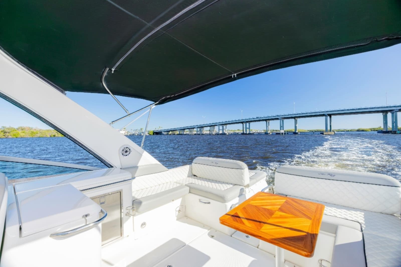 2013 Sea Ray 370 Venture - Photo 3