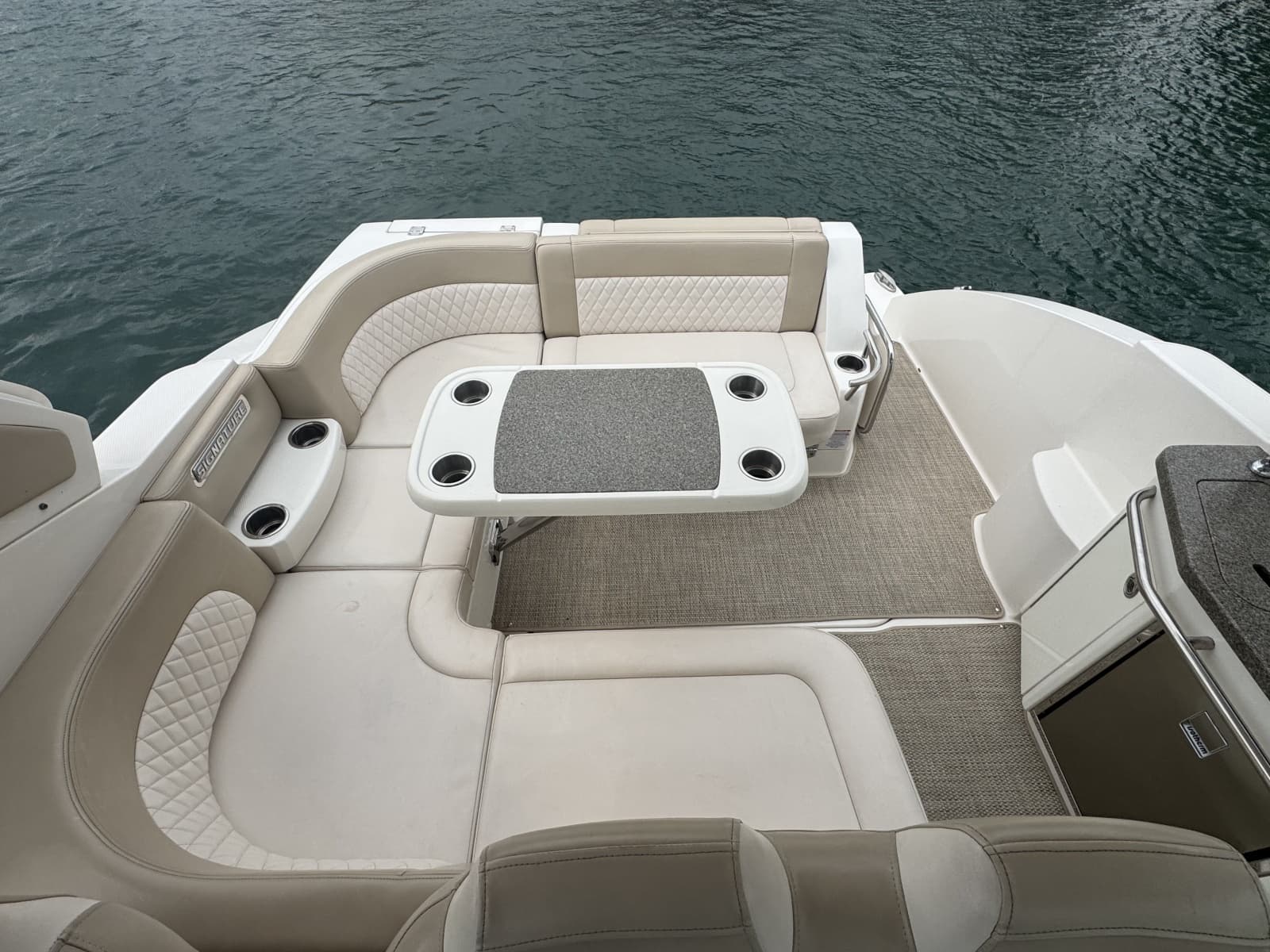 2018 Chaparral 330 Signature - Photo 6
